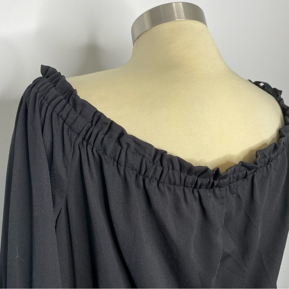 Express Off The Shoulder Black Bell Sleeve - Picture 5 of 10